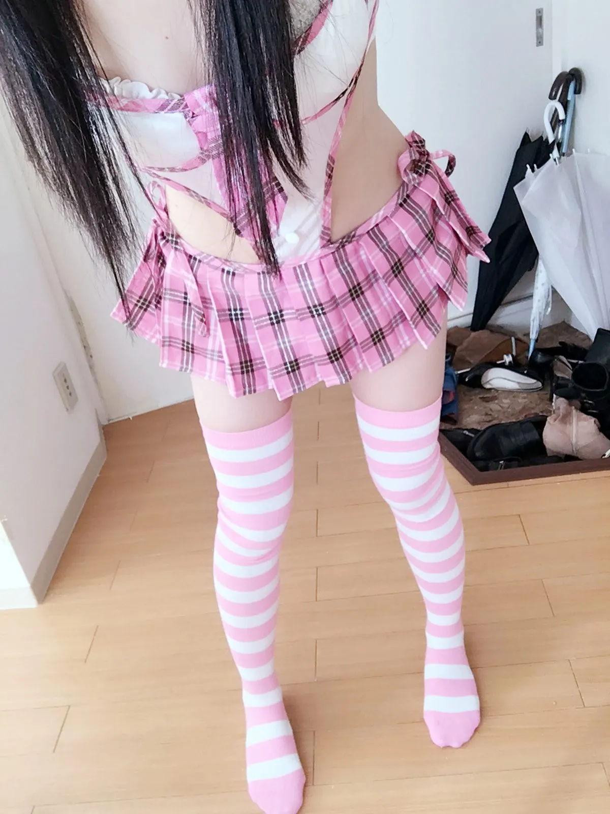 Coser@习呆呆 – 粉红色制服11