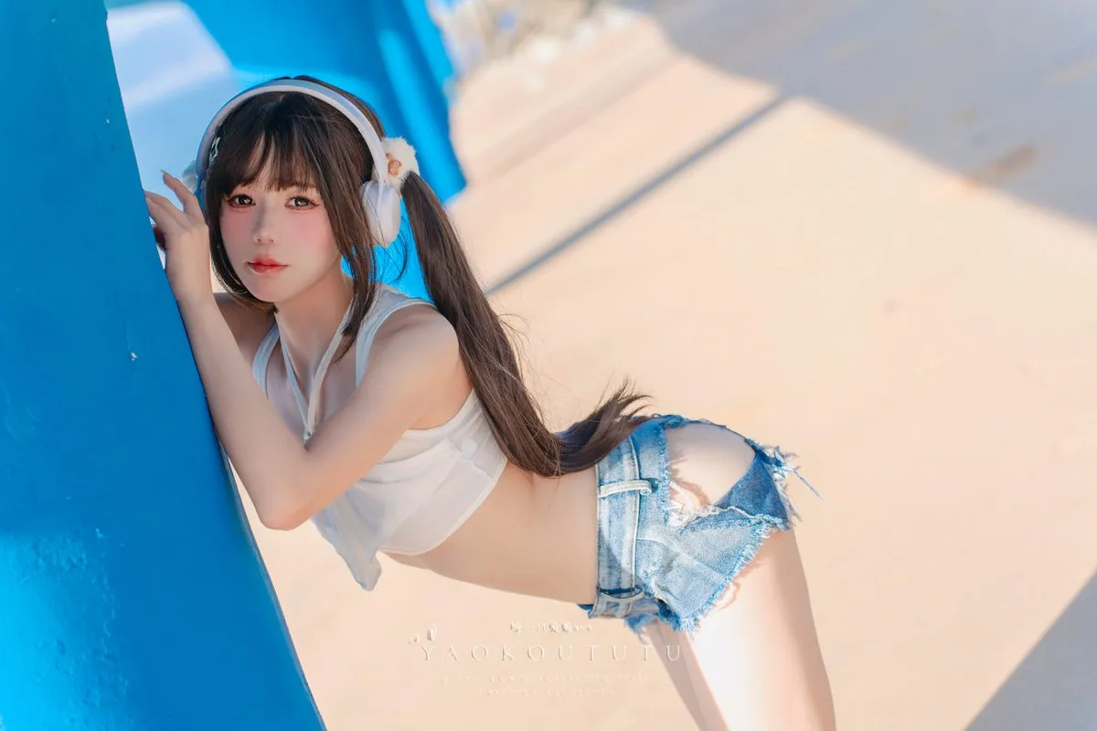 Coser@黏黏团子兔 – 八月订阅 海音旋律 Mr.Chu13