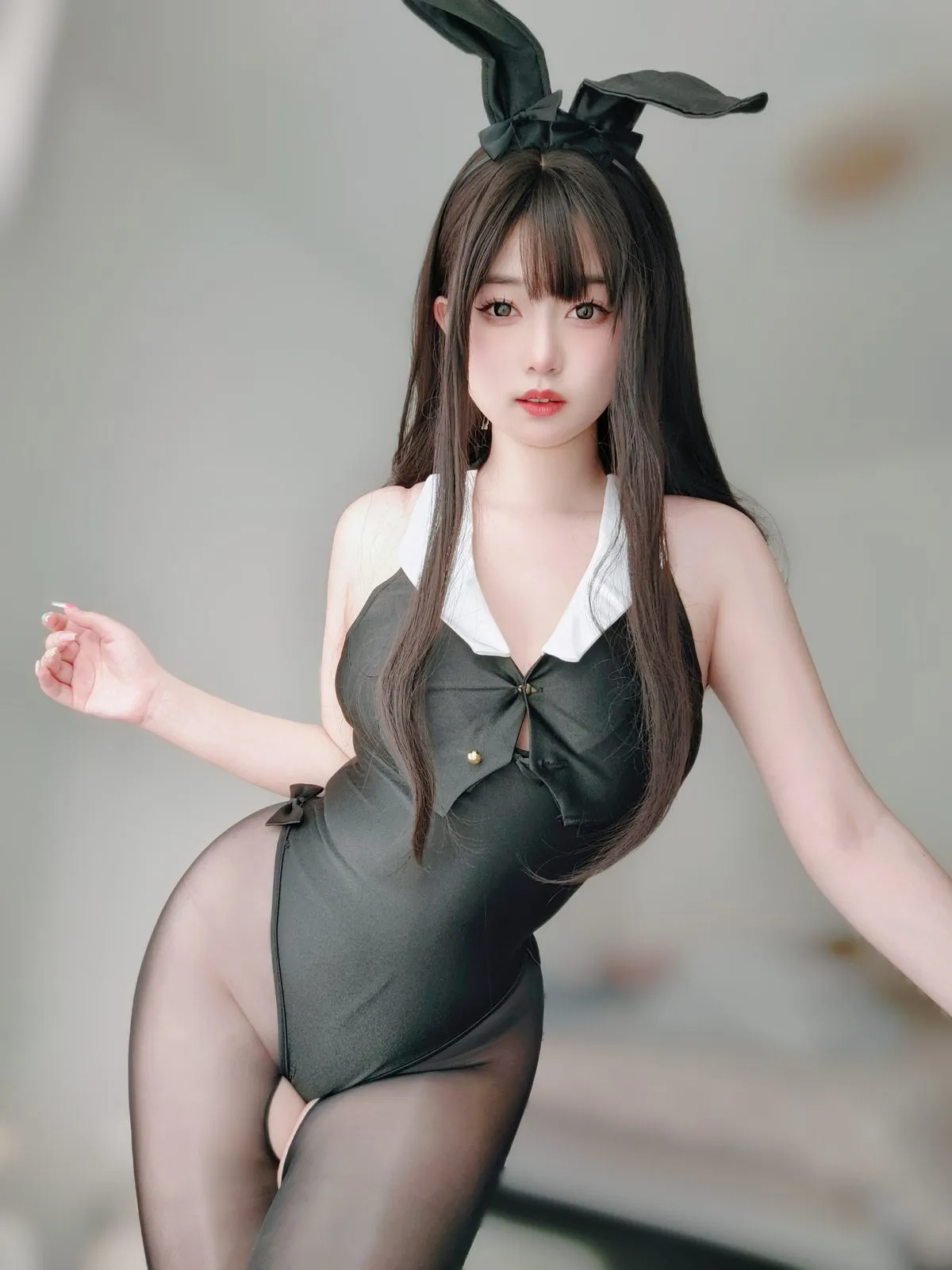 Coser@女主K – 黑丝兔女郎5