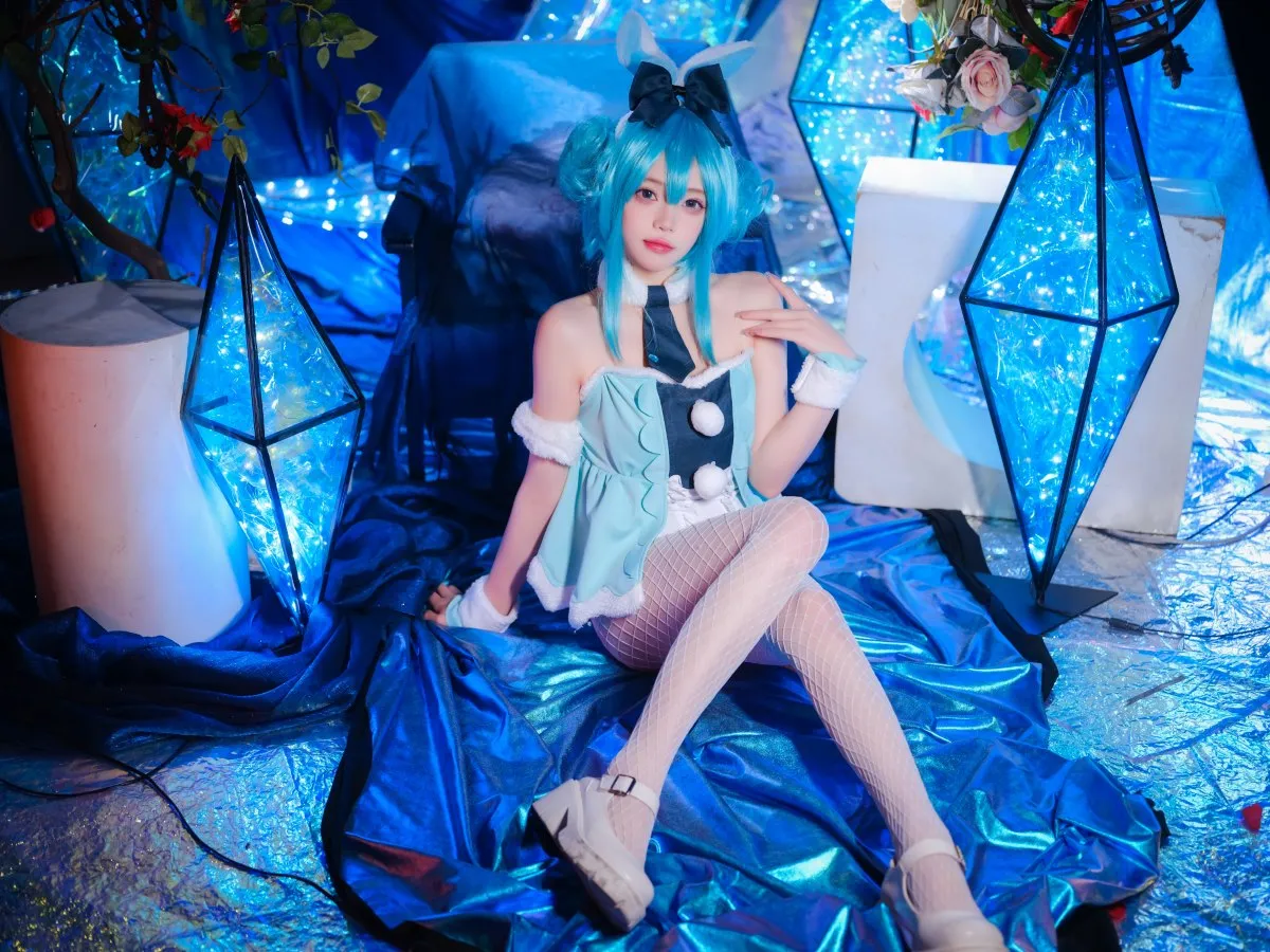 Coser@黏黏团子兔 – MIKU初音未来兔女郎12