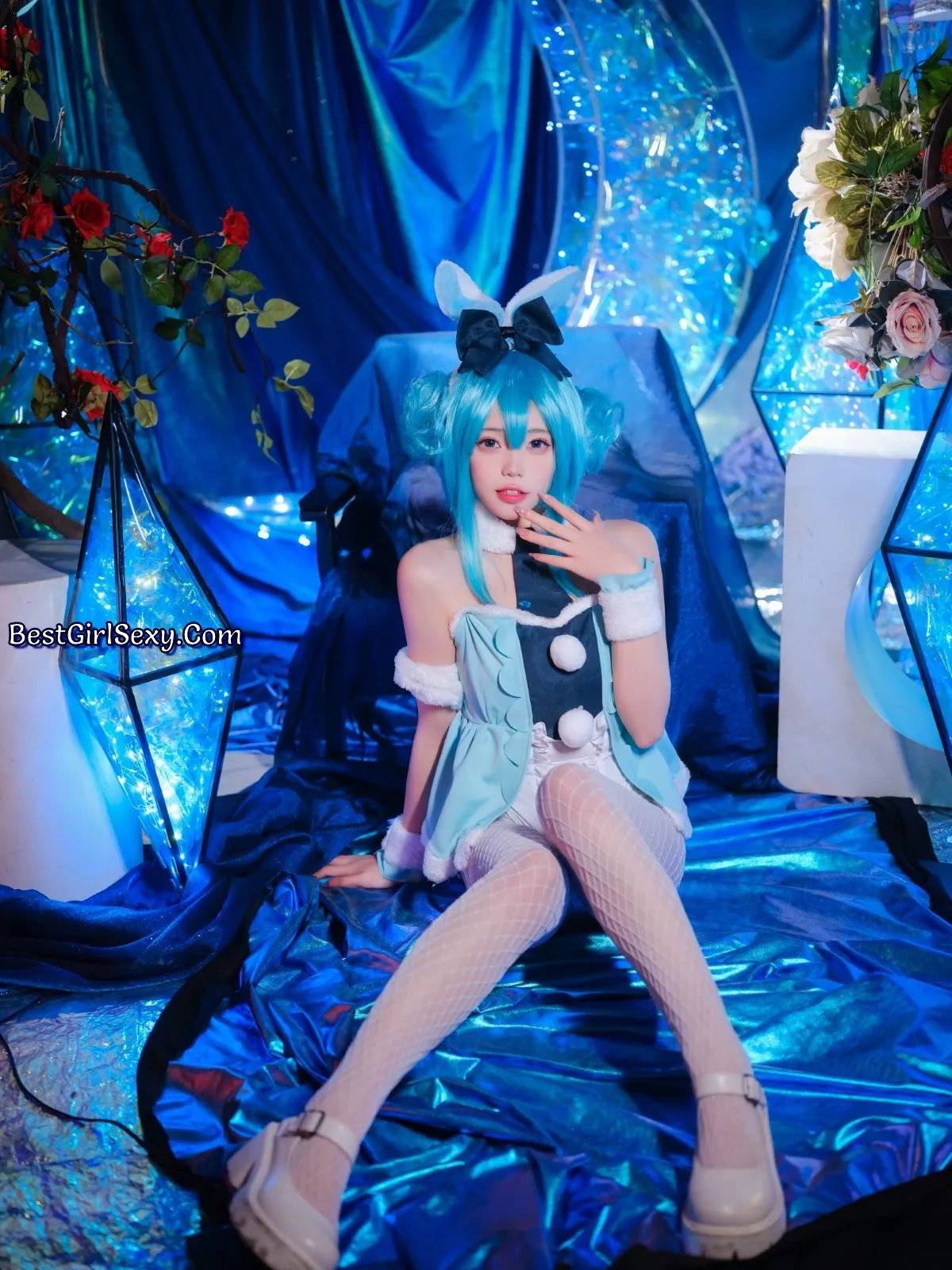 Coser@黏黏团子兔 – MIKU初音未来兔女郎3