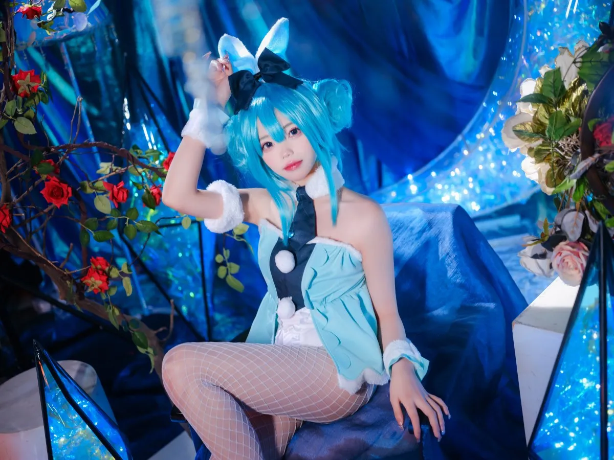 Coser@黏黏团子兔 – MIKU初音未来兔女郎7