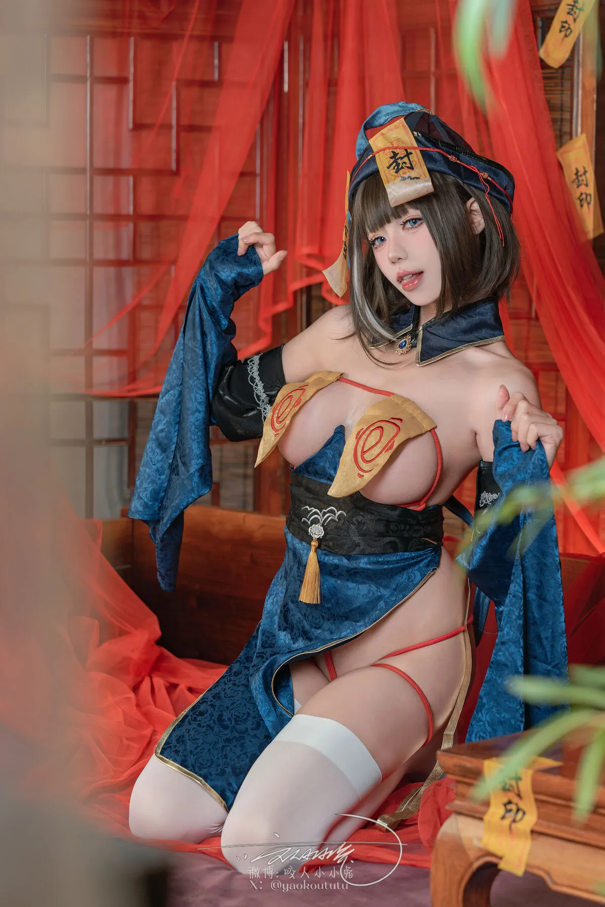 Coser@黏黏团子兔 – 华甲僵尸夜 And 只是长胖24